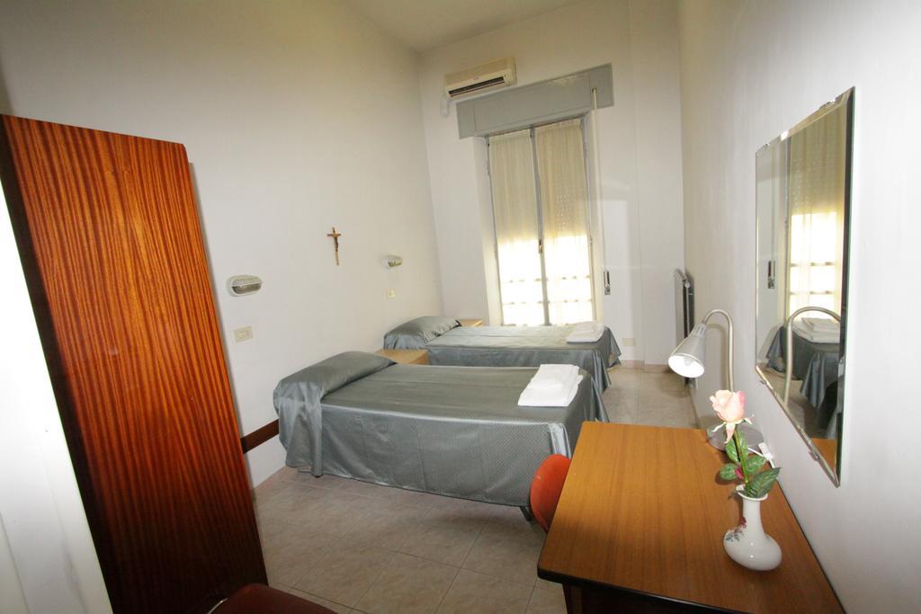Casa Per Ferie Margherita Diomira Ξενοδοχείο Ρώμη Εξωτερικό φωτογραφία
