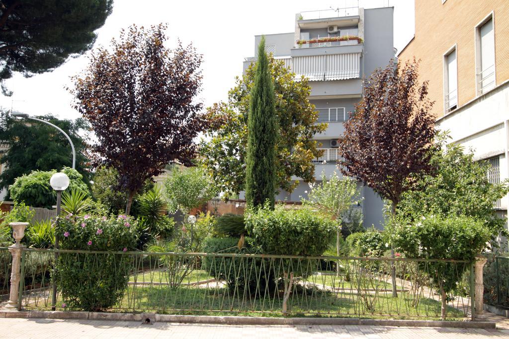 Casa Per Ferie Margherita Diomira Ξενοδοχείο Ρώμη Εξωτερικό φωτογραφία