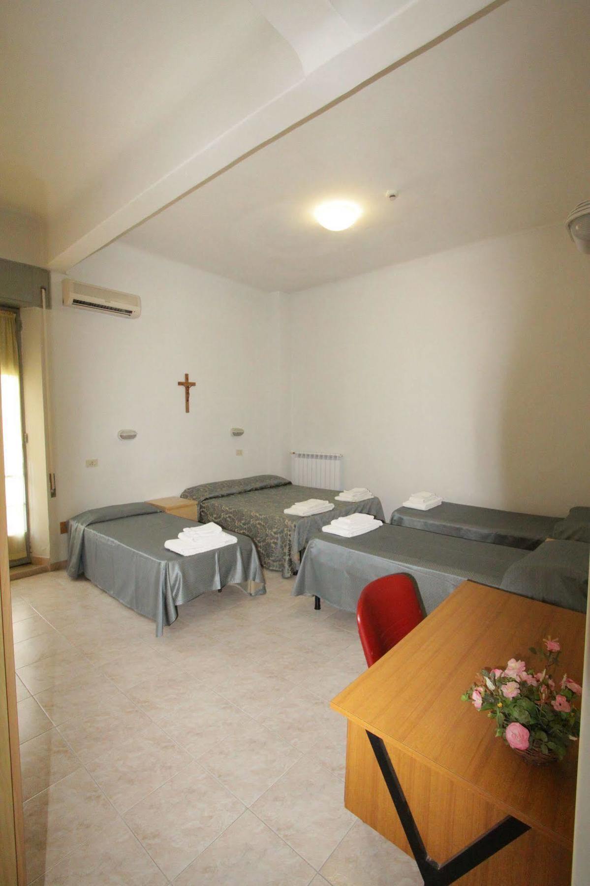Casa Per Ferie Margherita Diomira Ξενοδοχείο Ρώμη Εξωτερικό φωτογραφία